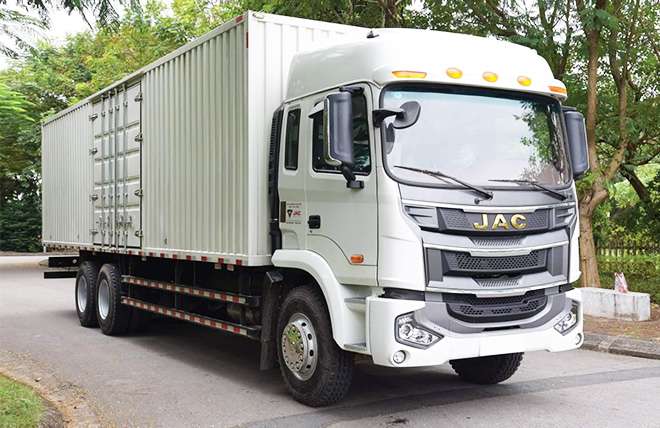 Hình 4: Xe Tải Jac 3 Chân 15 Tấn