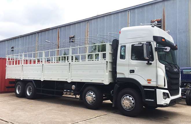 Hình 1: Xe Tải Jac 4 Chân 18 Tấn