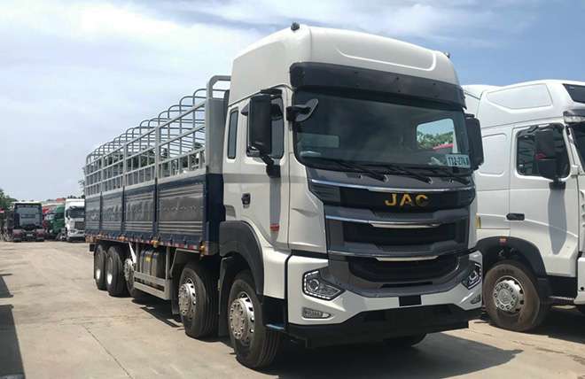 Hình 4: Xe Tải Jac 5 Chân 22 Tấn