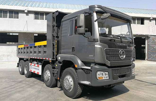 Hình 2: Xe Ben 4 Chân Shacman