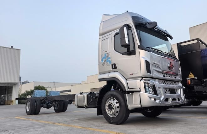 Hình 3: Xe Tải 8 Tấn Chenglong H5 240Hp