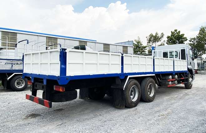 Hình 3: Chenglong H5 3 Chân Cầu Thật 14 Tấn Thùng Lửng 9m5