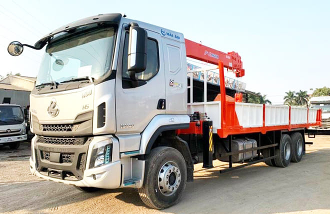 Hình 4: Chenglong H5 3 Chân 11 Tấn Gắn Cần Cẩu Kanglim 5 Tấn