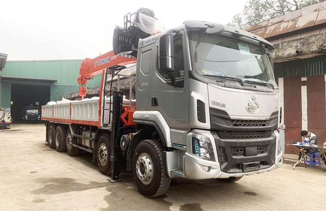 Hình 1: Chenglong H5 5 Chân 13 Tấn Gắn Cần Cẩu Kanglim 15 Tấn