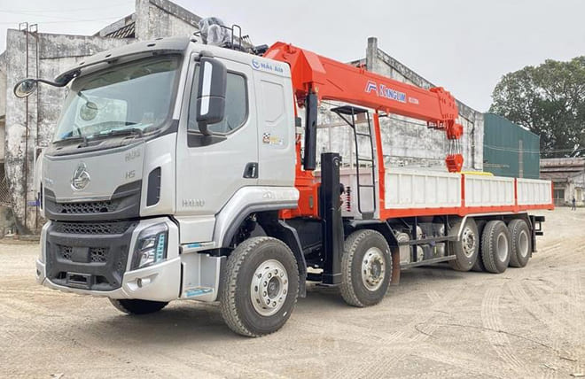 Hình 7: Chenglong H5 5 Chân 13 Tấn Gắn Cần Cẩu Kanglim 15 Tấn