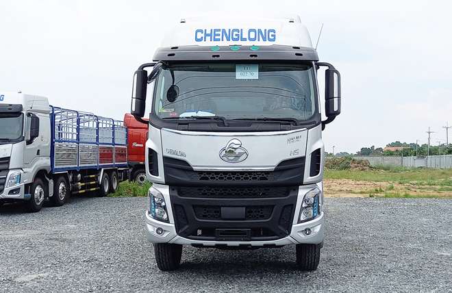 Hình 1: Chenglong H5 3 Chân Cầu Lết 14.5 Tấn Mui Bạt 9m9