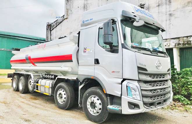 Hình 7: Xe Bồn Chở Xăng Dầu Chenglong H7 350Hp 5 Chân 26 Khối