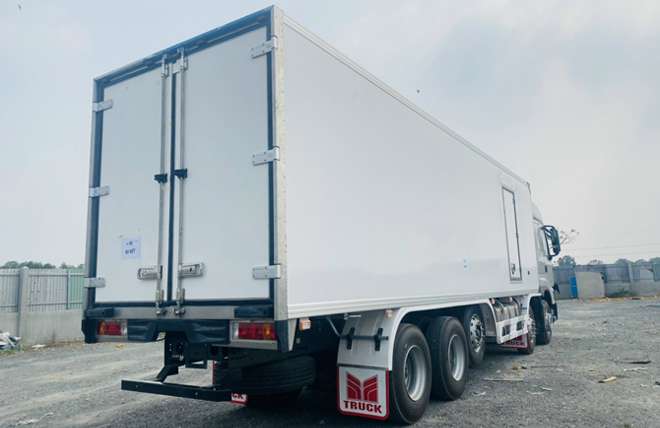 Hình 2: Chenglong H7 5 Chân 20.2 Tấn Thùng Bảo Ôn 9m5