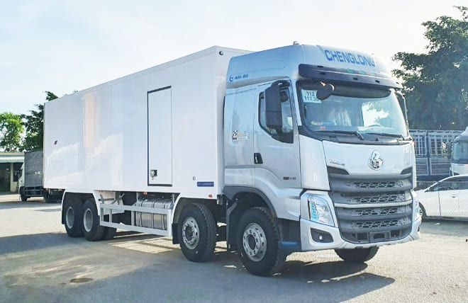 Hình 1: Xe Tải Chenglong H7 4 Chân 16.7 Tấn Thùng Bảo Ôn 9m3