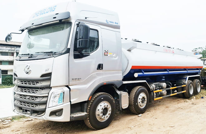 Hình 9: Xe Bồn Chở Xăng Dầu Chenglong H7 330Hp 4 Chân 22 Khối