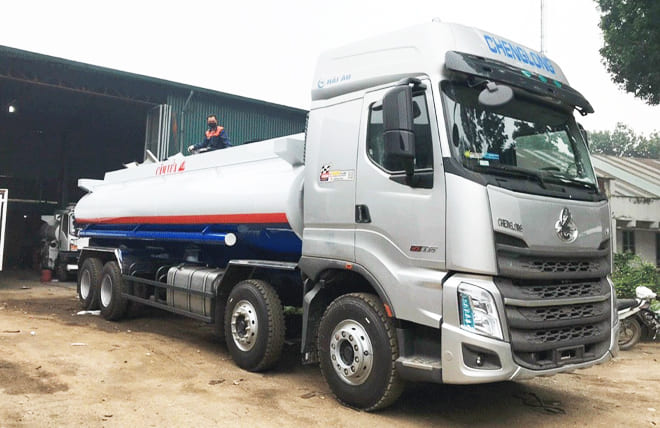 Hình 10: Xe Bồn Chở Xăng Dầu Chenglong H7 330Hp 4 Chân 22 Khối