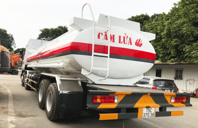 Hình 7: Xe Bồn Chở Xăng Dầu Chenglong H7 330Hp 4 Chân 22 Khối