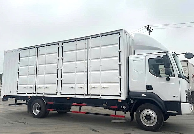 Hình 6: Chenglong L3 160Hp 6.8 Tấn Thùng Kín Cont 8m