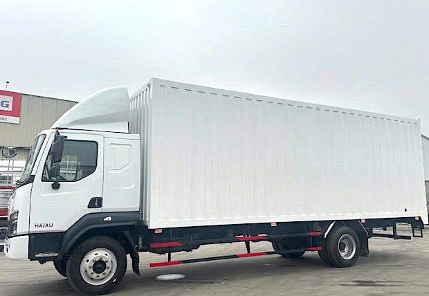 Hình 3: Chenglong L3 160Hp 6.8 Tấn Thùng Kín Cont 8m