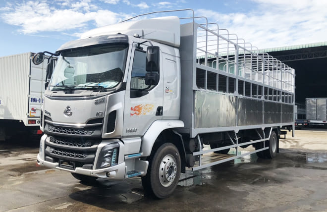 Hình 1: Xe Chở Mô Tô Xe Máy Chenglong M3 6.4 Tấn Thùng 9m8