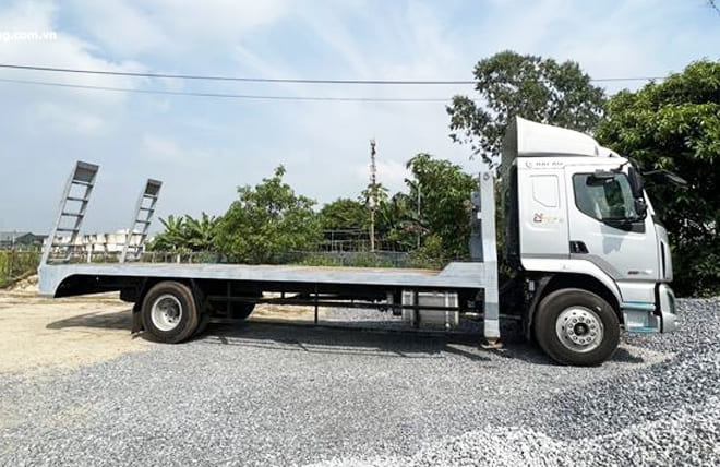 Hình 2: Xe Nâng Đầu Chenglong M3 200Hp 7.2 Tấn Thùng 7m6