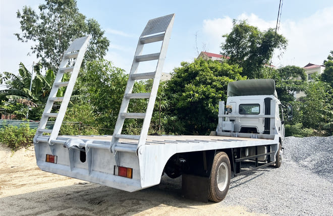 Hình 3: Xe Nâng Đầu Chenglong M3 200Hp 7.2 Tấn Thùng 7m6