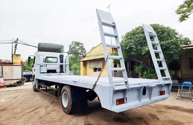 Hình 4: Xe Nâng Đầu Chenglong M3 200Hp 7.2 Tấn Thùng 7m6
