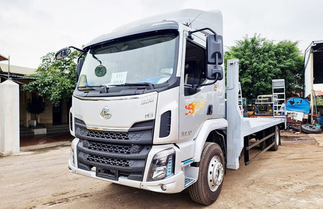Hình 5: Xe Nâng Đầu Chenglong M3 200Hp 7.2 Tấn Thùng 7m6
