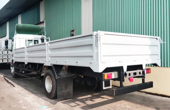 Hình 8: Chenglong M3 200Hp 8.9 Tấn Thùng Lửng 8m2