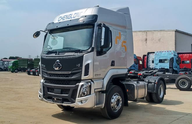 Hình 3: Giới Thiệu Xe Đầu Kéo 1 Cầu Chenglong H5 310Hp