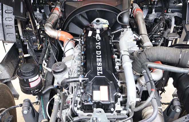 Động Cơ 390Hp: Sức Mạnh Vượt Trội Và Khả Năng Vận Hành Bền Bỉ