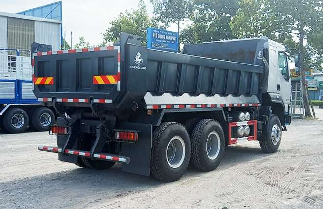 Hình 4: Xe Ben Chenglong 3 Chân Cầu Láp 10.5 Khối