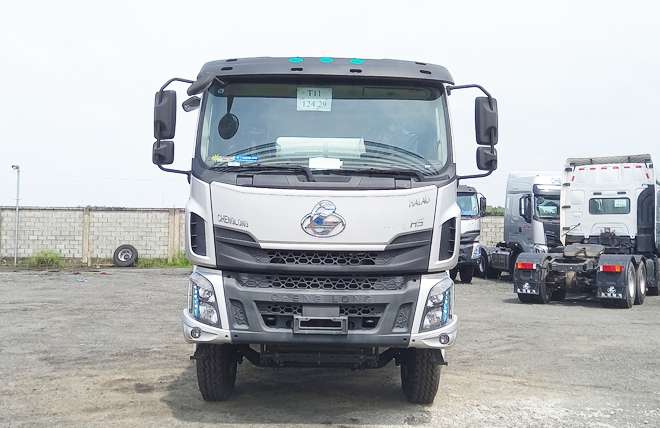 Hình 1: Xe Bồn Trộn Bê Tông Chenglong 14 Khối