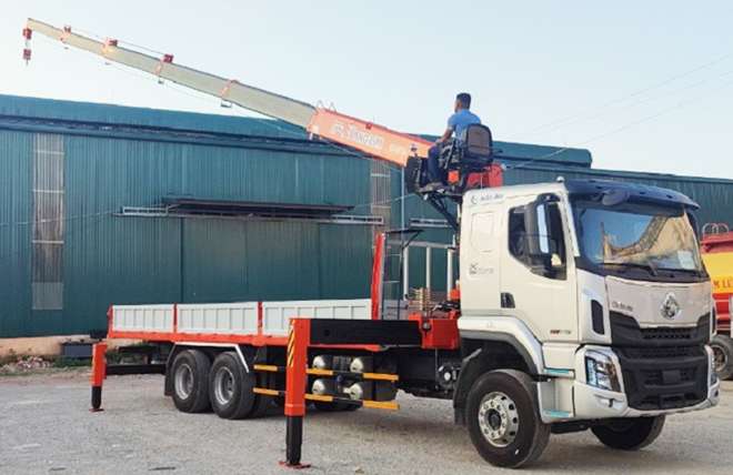 Chenglong H5 3 Chân 9 Tấn Gắn Cần Cẩu Kanglim 8 Tấn