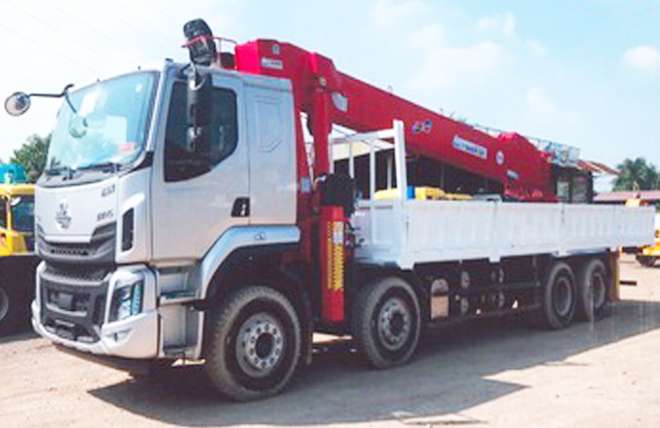 Chenglong H5 4 Chân 9.5 Tấn Gắn Cần Cẩu ATOM 15 Tấn