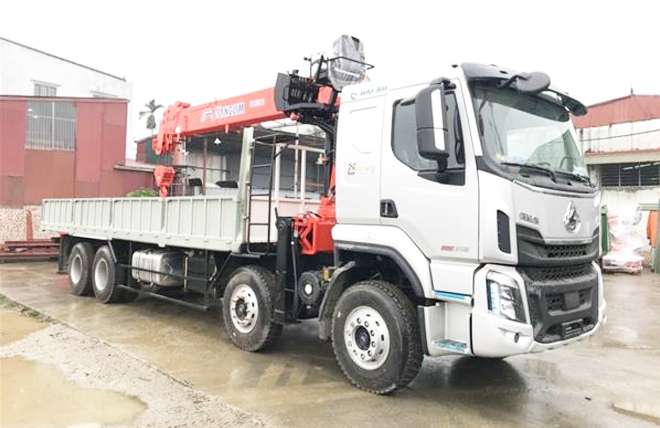 Chenglong H5 4 Chân 12 Tấn Gắn Cần Cẩu Kanglim 8 Tấn