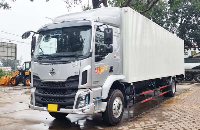 Chenglong M3 180Hp 8.5 Tấn Thùng Kín Cont 8m2