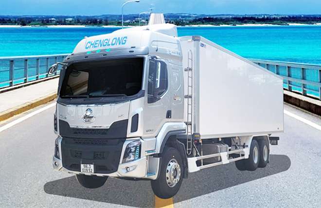 Chenglong H5 3 Chân Cầu Lết 13.5 Tấn Thùng Bảo Ôn 9m7