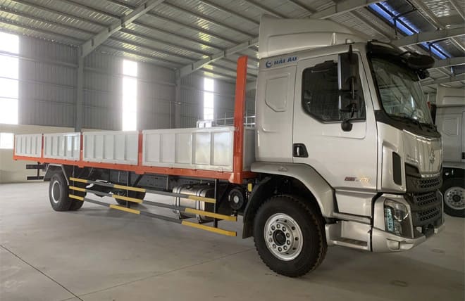 Chenglong M3 6 Máy 200Hp 8.5 Tấn Thùng Lửng 9m9
