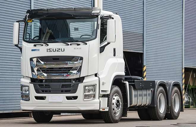 Đầu Kéo 2 Cầu Isuzu EXZ 380Ps