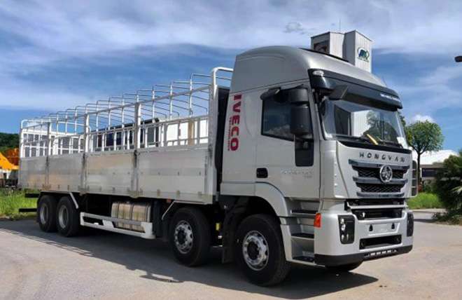 Xe Tải Iveco Hongyan 4 Chân 18 Tấn