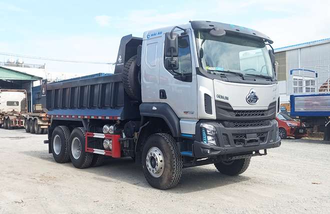 Xe Ben Chenglong 3 Chân Cầu Láp 10.5 Khối