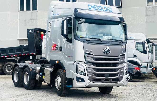 Xe Đầu Kéo 2 Cầu Chenglong H7 LuxS 445Hp