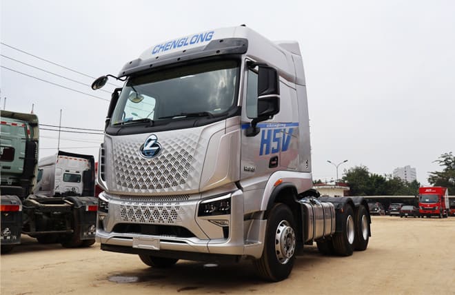 Xe Đầu Kéo 2 Cầu Chenglong H5V 390Hp