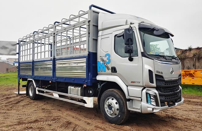 Chenglong M3 170Hp 9 Tấn Mui Bạt Bửng Nâng 7m6