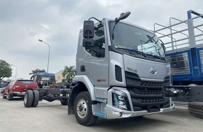 Chenglong L3 160Hp 6 Tấn Thùng Đông Lạnh 6m2