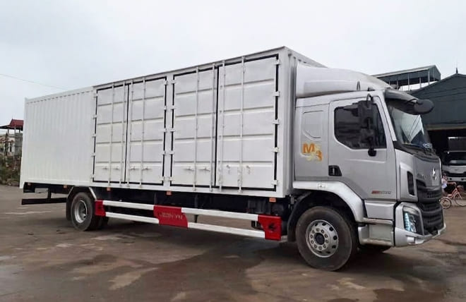 Chenglong M3 4 Máy 220Hp 7.7 Tấn Thùng Kín Cont 2CH 9m9